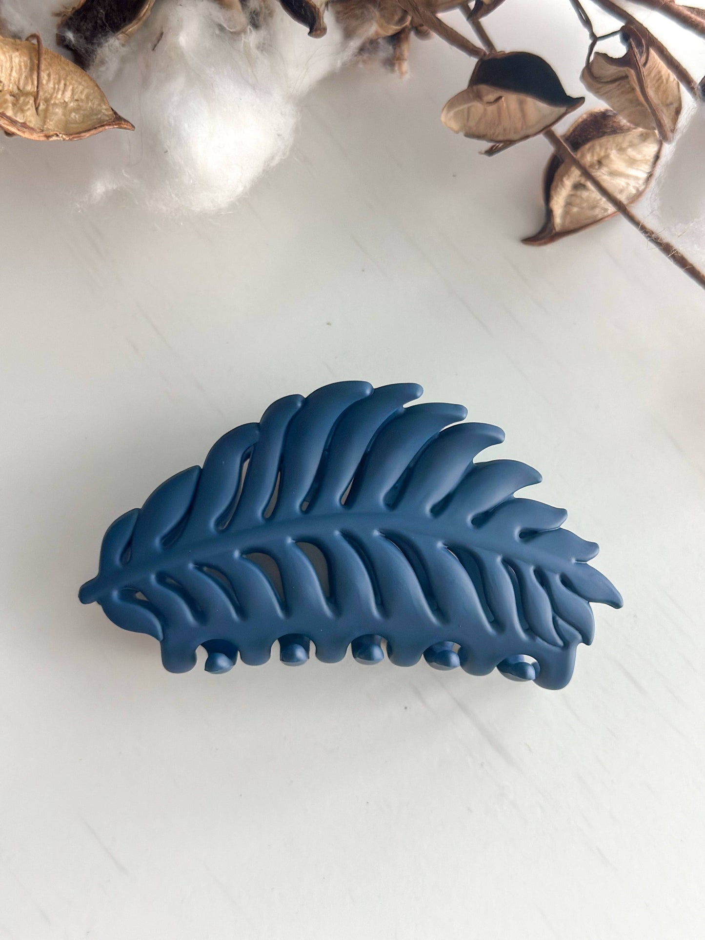 Navy Leaf Clip
