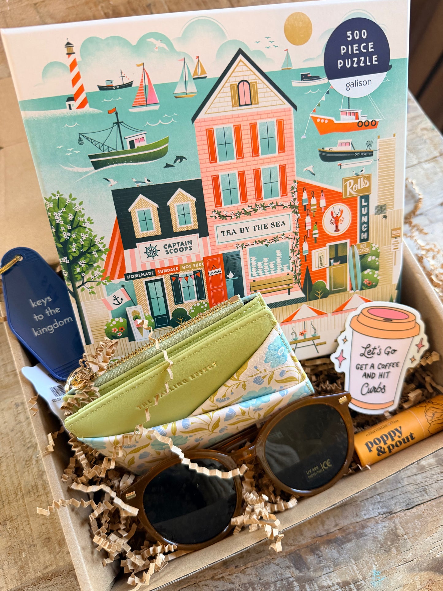 Gift Box: "Day Tripper Mom"