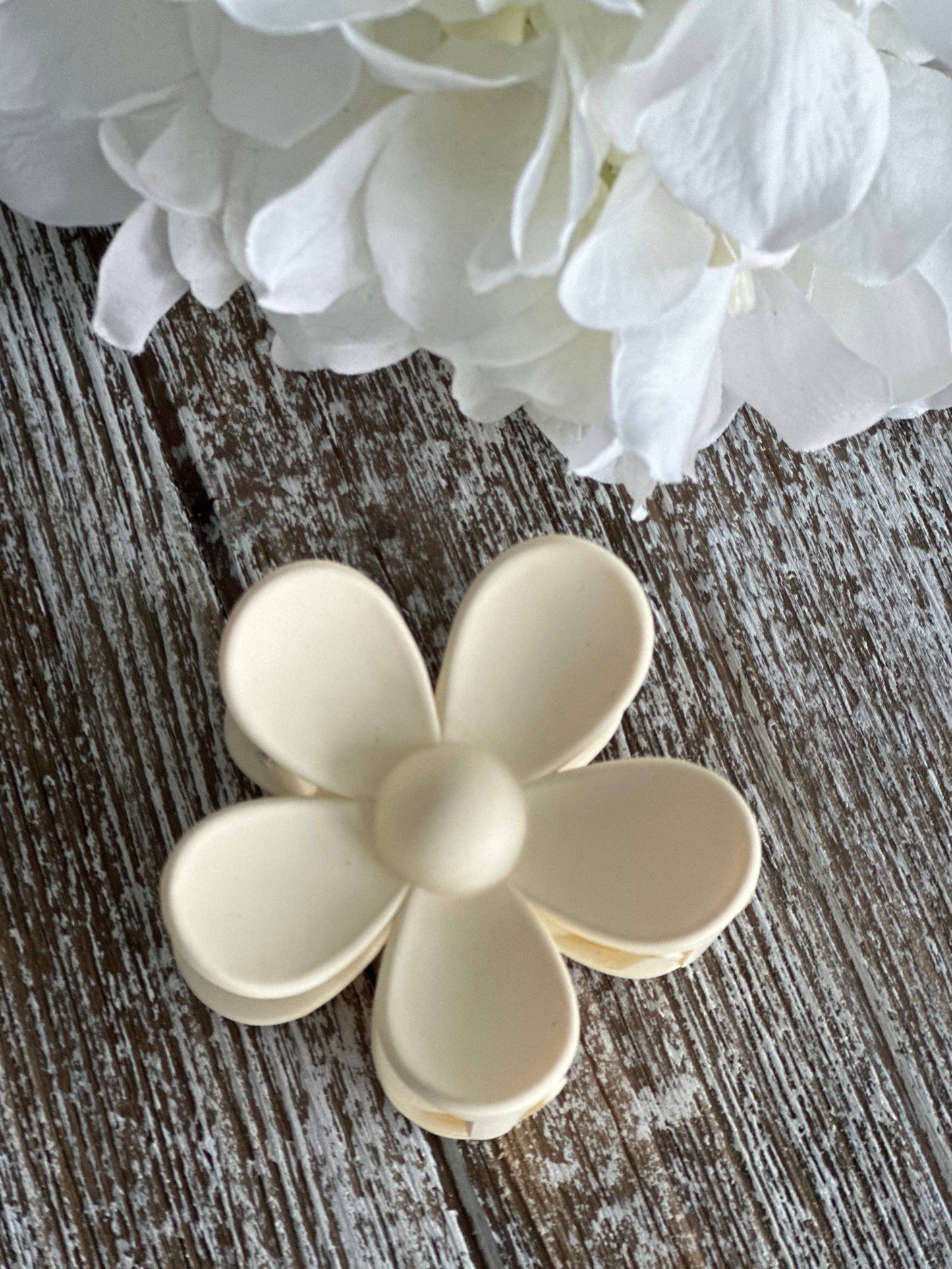 Cream Flower Power Hair Clip