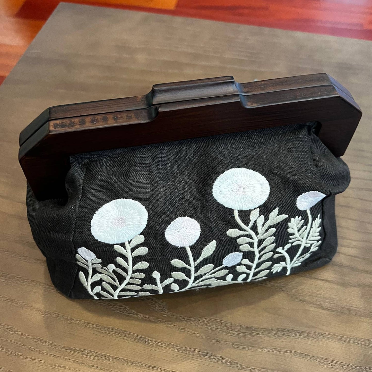 Embroidered Garden Cotton Wooden Handle Clutch Bag for Women