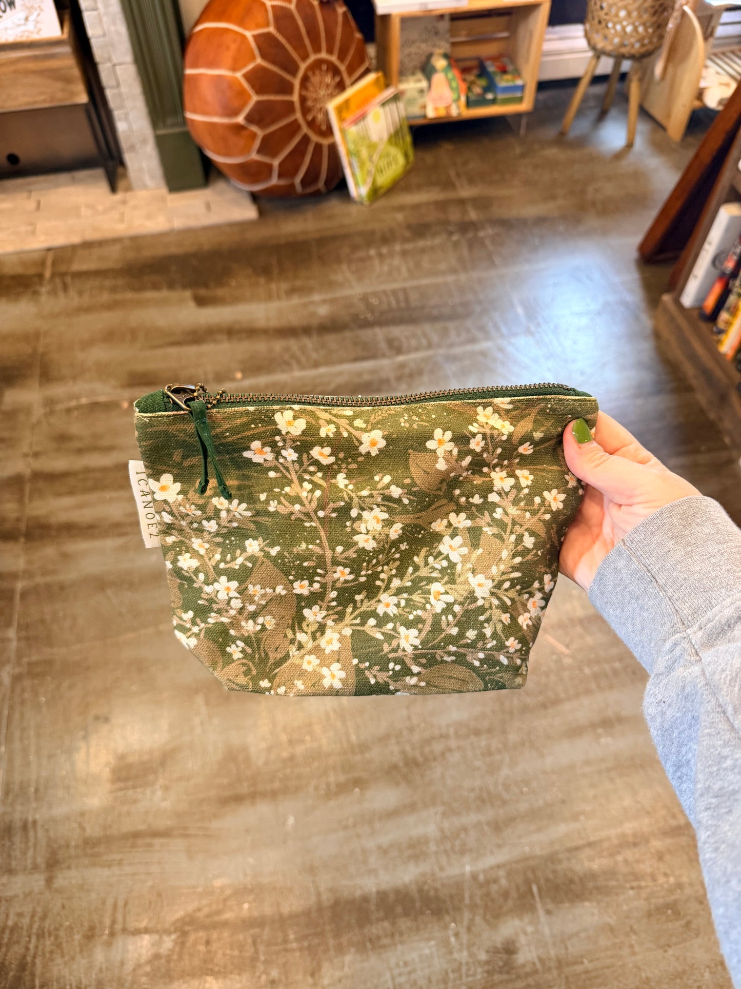 Green Floral Zipper Pouch