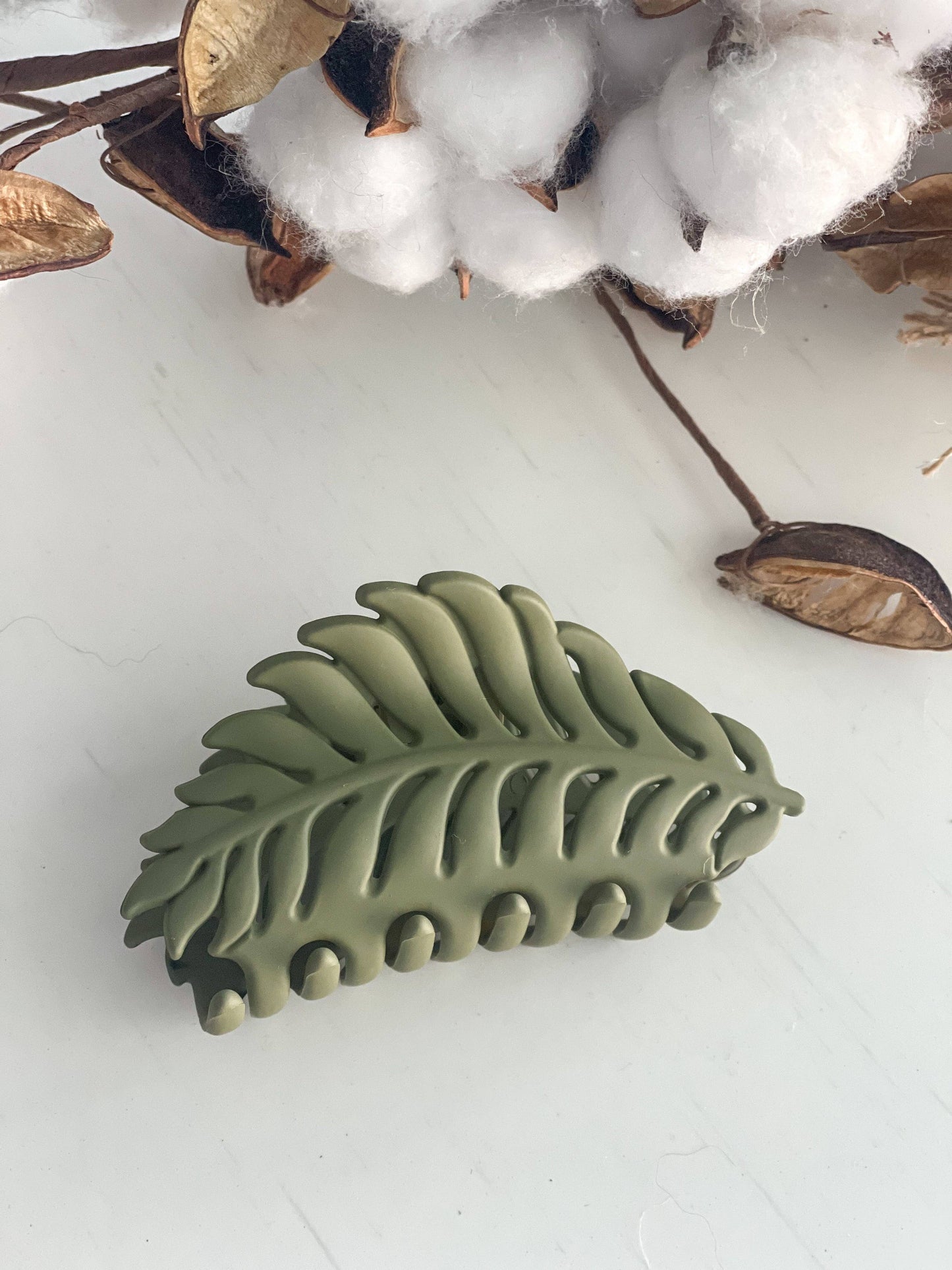 Olive Leaf Clip