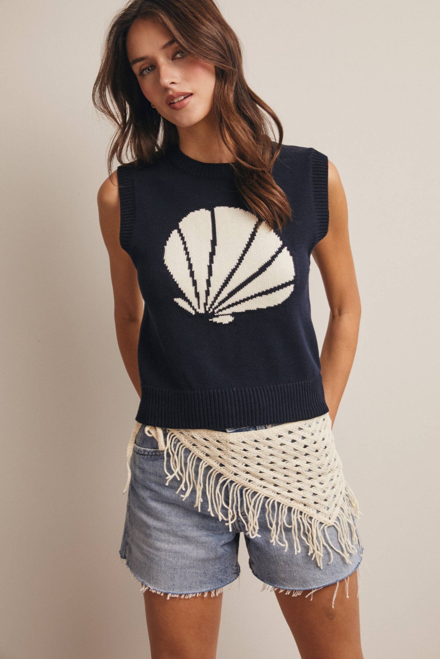 Shell Knit Sweater Vest