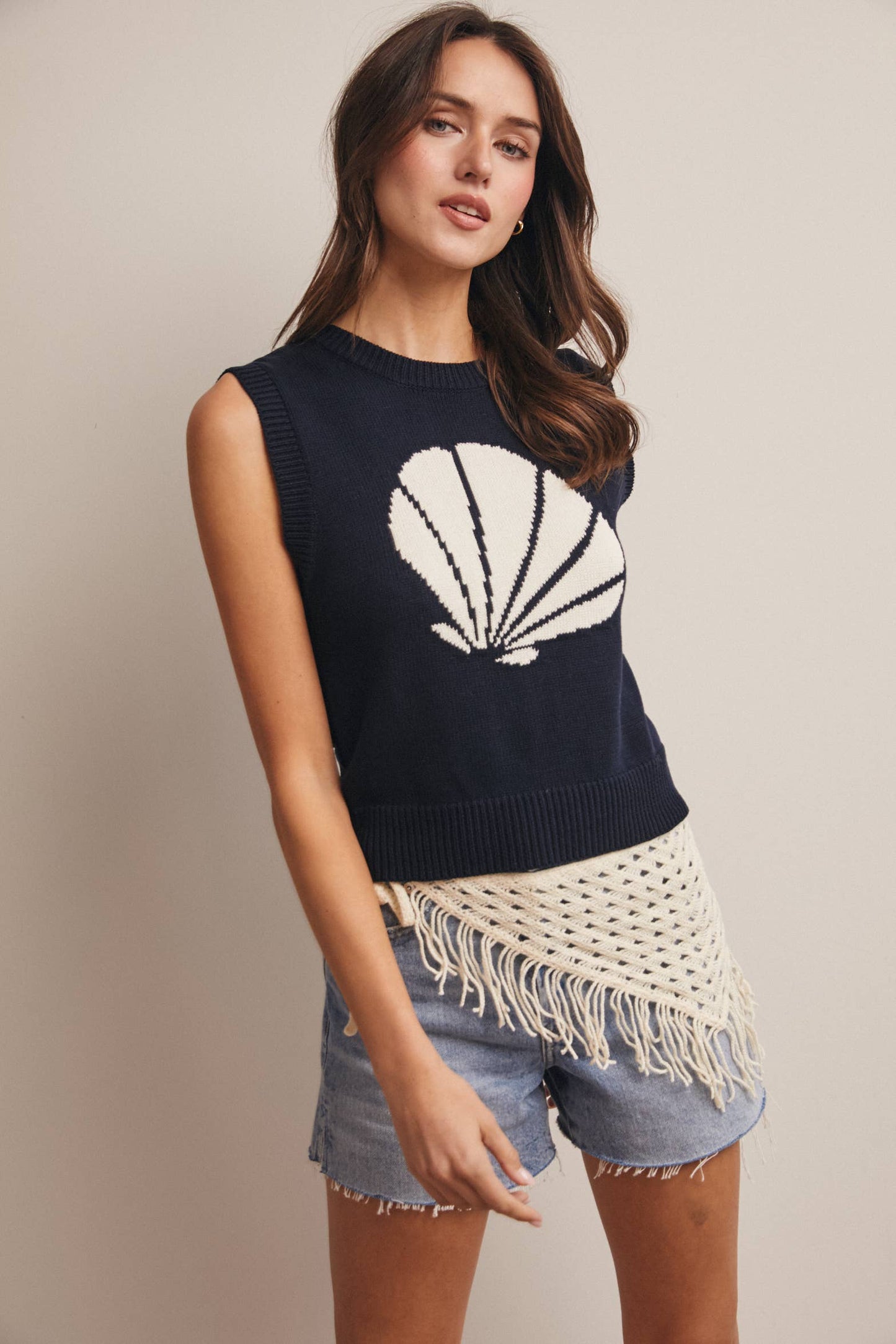 Shell Knit Sweater Vest