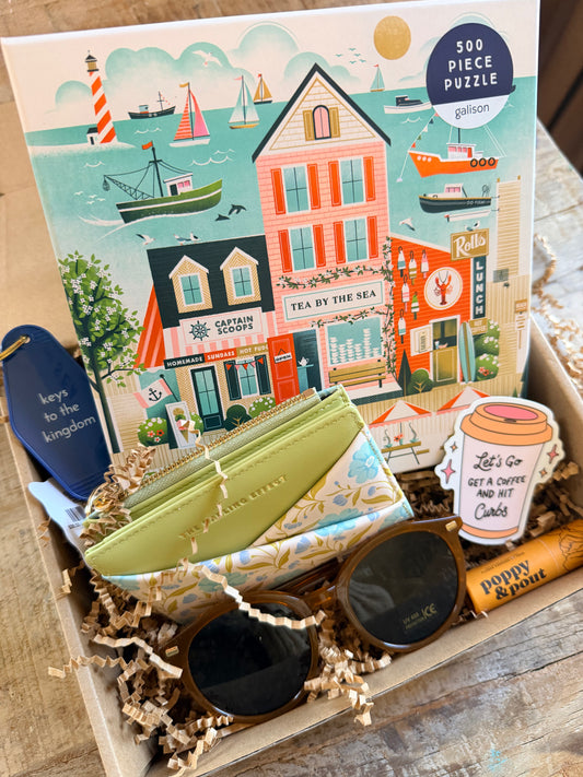Gift Box: "Day Tripper Mom"