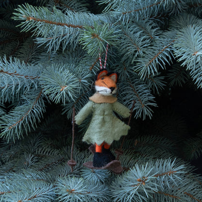 Ornament Fox on Skis